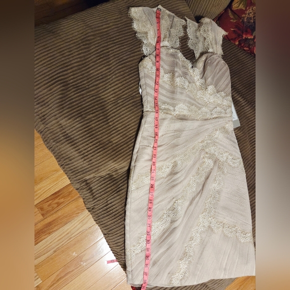 Monique Lhuillier Dress NEW! - Picture 16 of 16